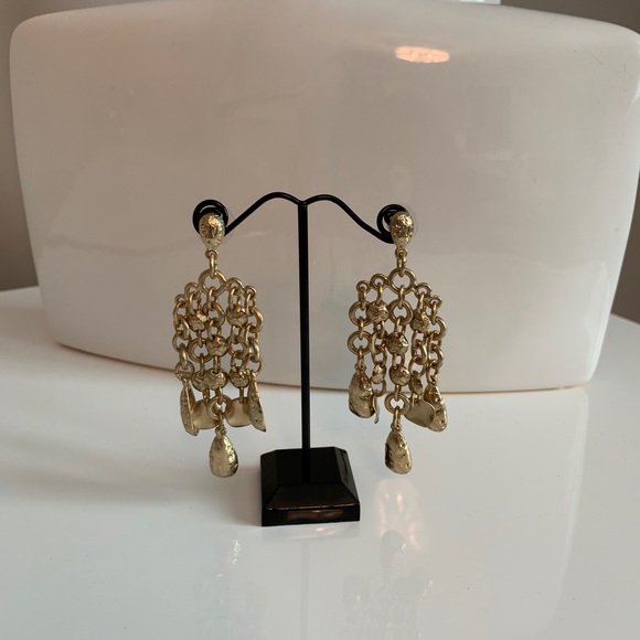 NWOT Chico’s gold glamorous multi strand earrings - Picture 4 of 8